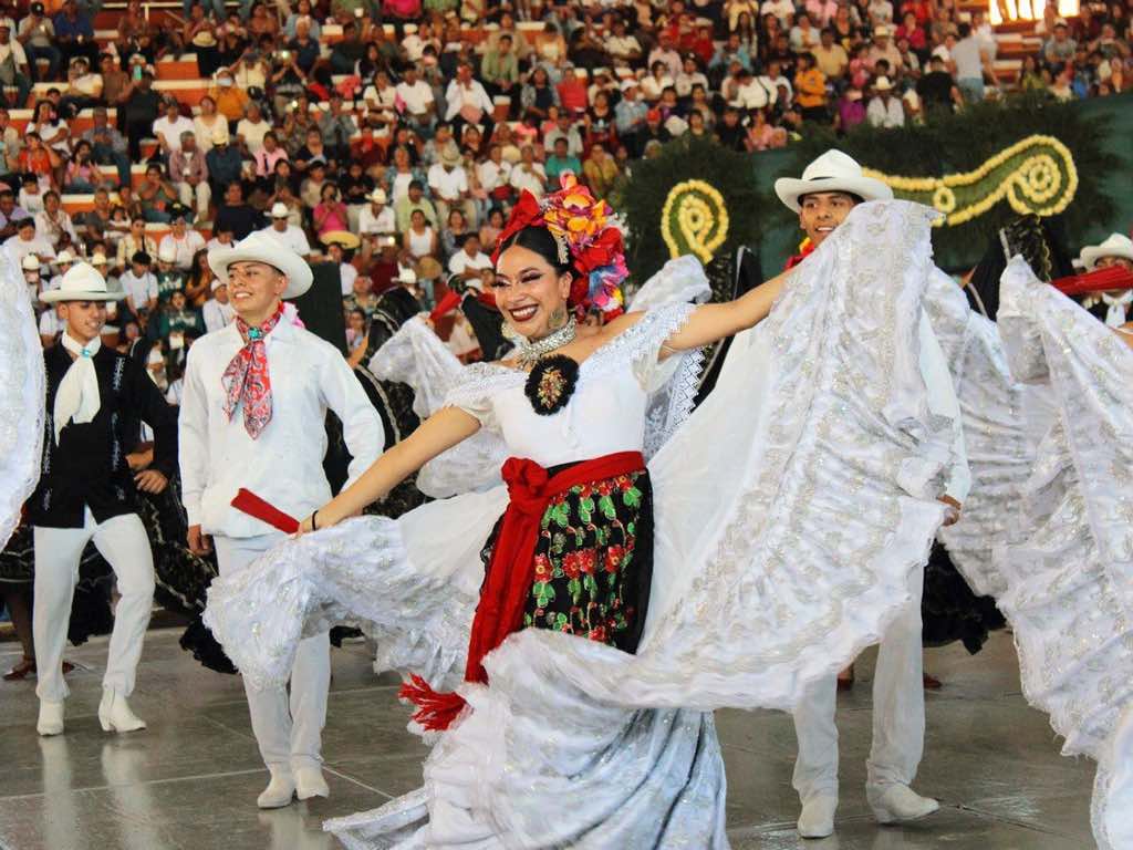 Inauguran la Espartaqueada Cultural en Tecomatlán; reúne a artistas de todo el país