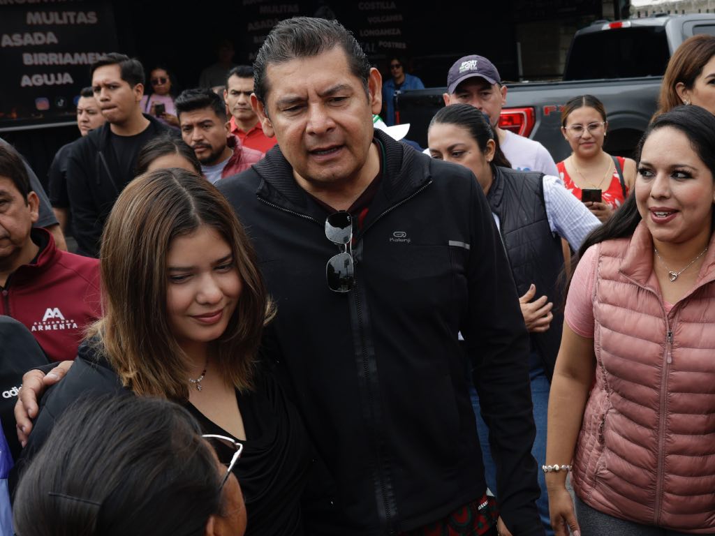 Rechaza Armenta impuesto a remesas; confía en que aumentarán envíos