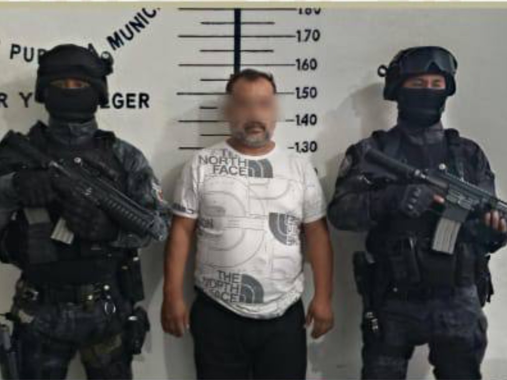 Detienen a hombre con auto robado en Jesús Tlatempa