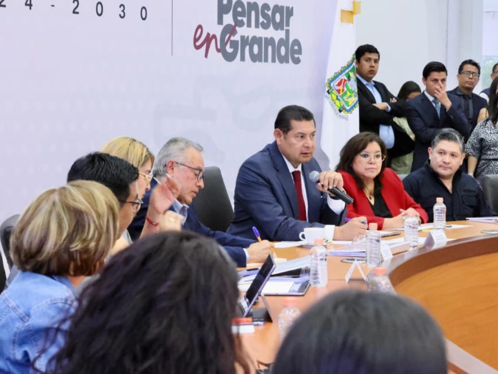Se reúne Armenta con Colectivos de Madres Buscadoras de Puebla