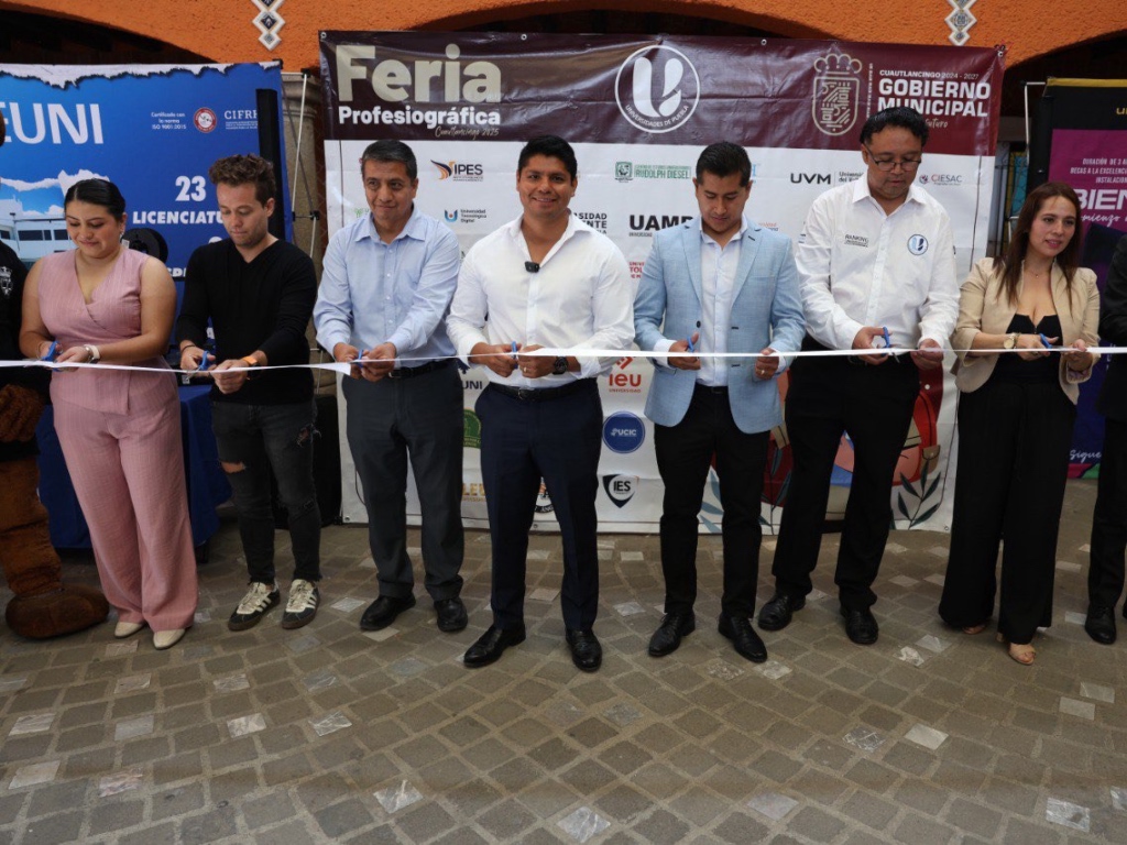 Primera Feria Profesiográfica Cuautlancingo