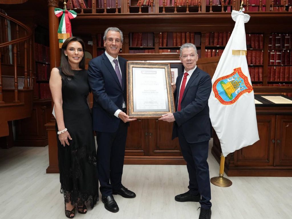 Sostiene Pepe Chedraui encuentro con Juan Manuel Santos, expresidente de Colombia
