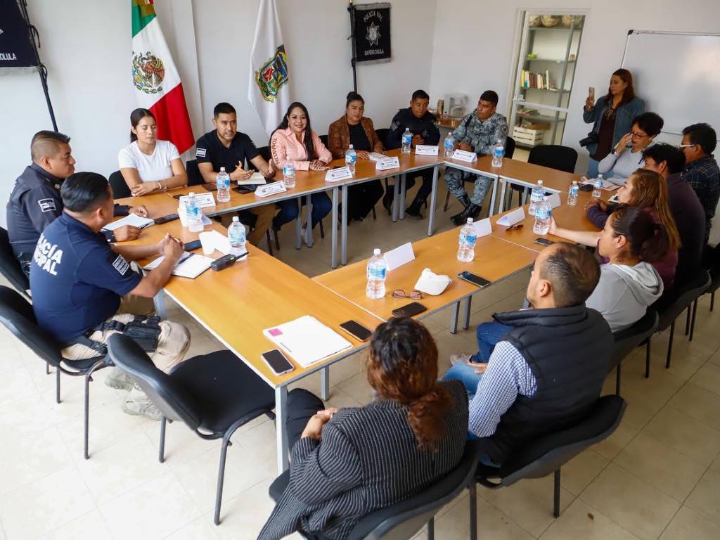 Fortalece Tonantzin Fernández la seguridad con mesas de trabajo en las 13 juntas auxiliares