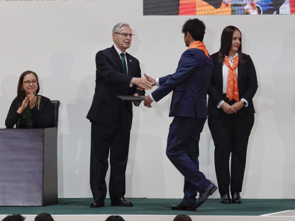 La ANFEI reconoció a los mejores egresados de la Escuela de Ingeniería de la UDLAP