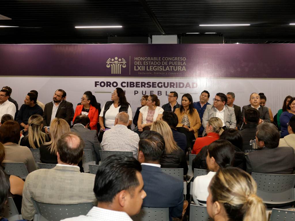 Jóvenes se pronuncian a favor de Ley de Ciberseguridad en foro del Congreso de Puebla 