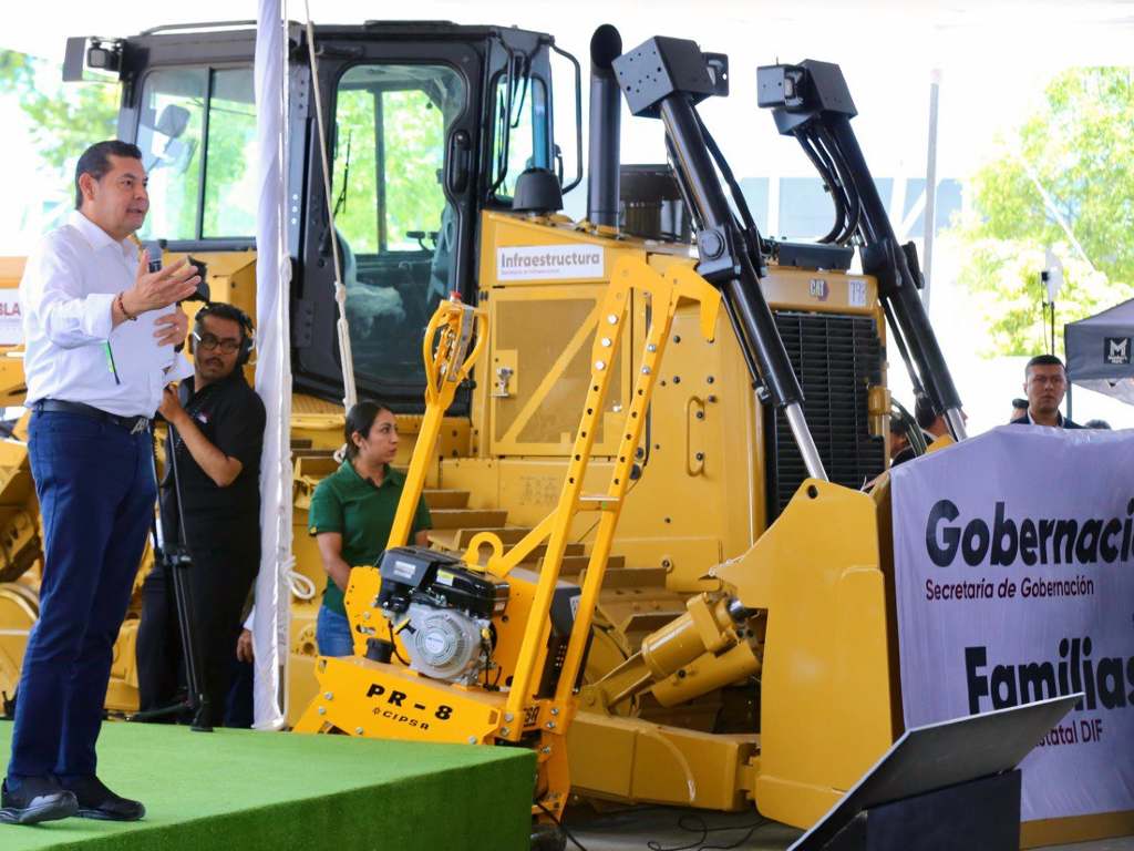 Escuadrón de Seguridad Comunitaria rehabilita accesos a Puebla