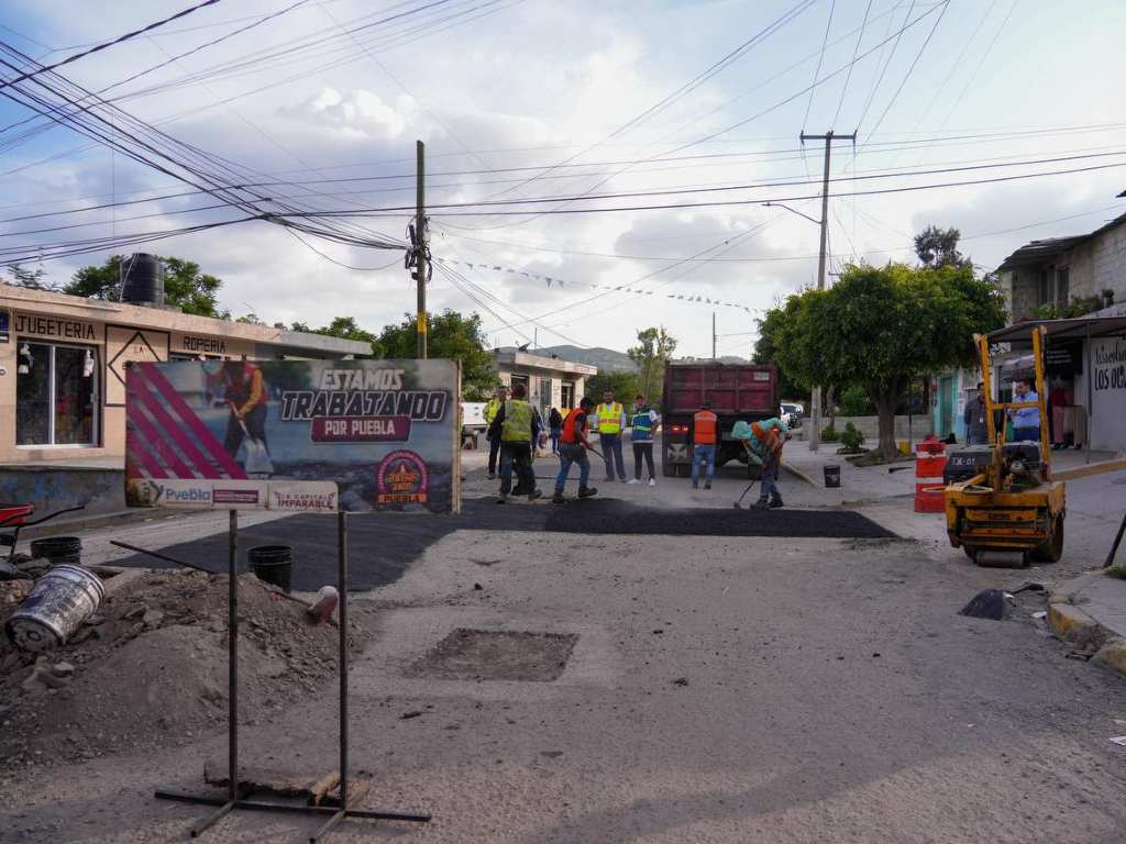 Avanza la Campaña Capitalina Bacheando Publa en San Andrés Azumiatla