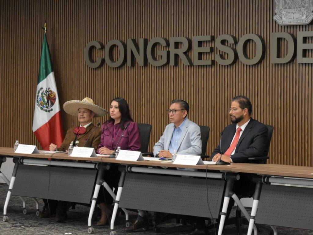 Presentan la convocatoria de becas universitarias de la Universidad Mesoamericana, Campus Puebla Sur