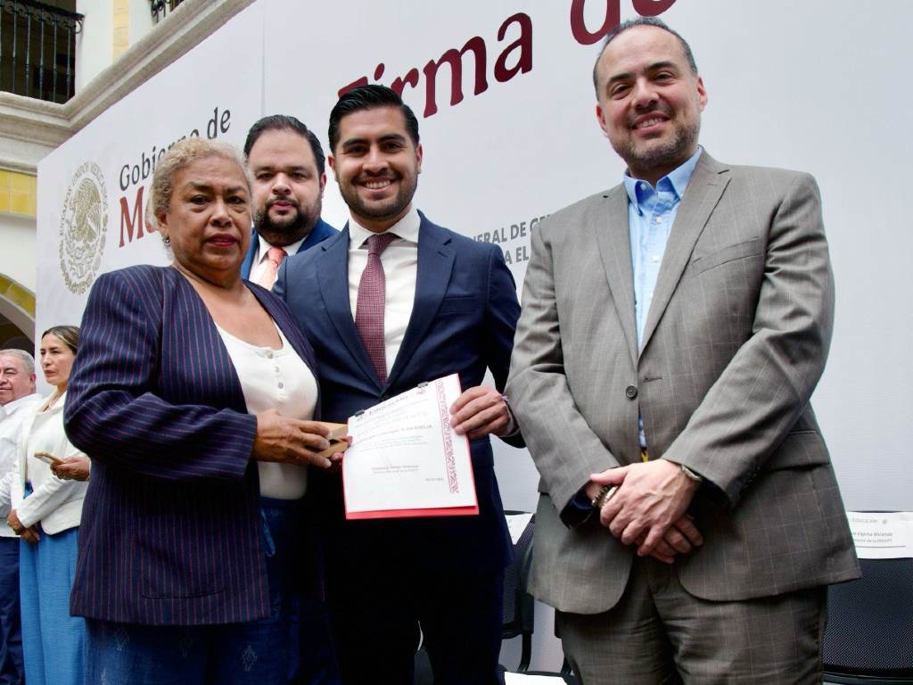 Puebla firma compromiso para mejores oportunidades educativas y laborales
