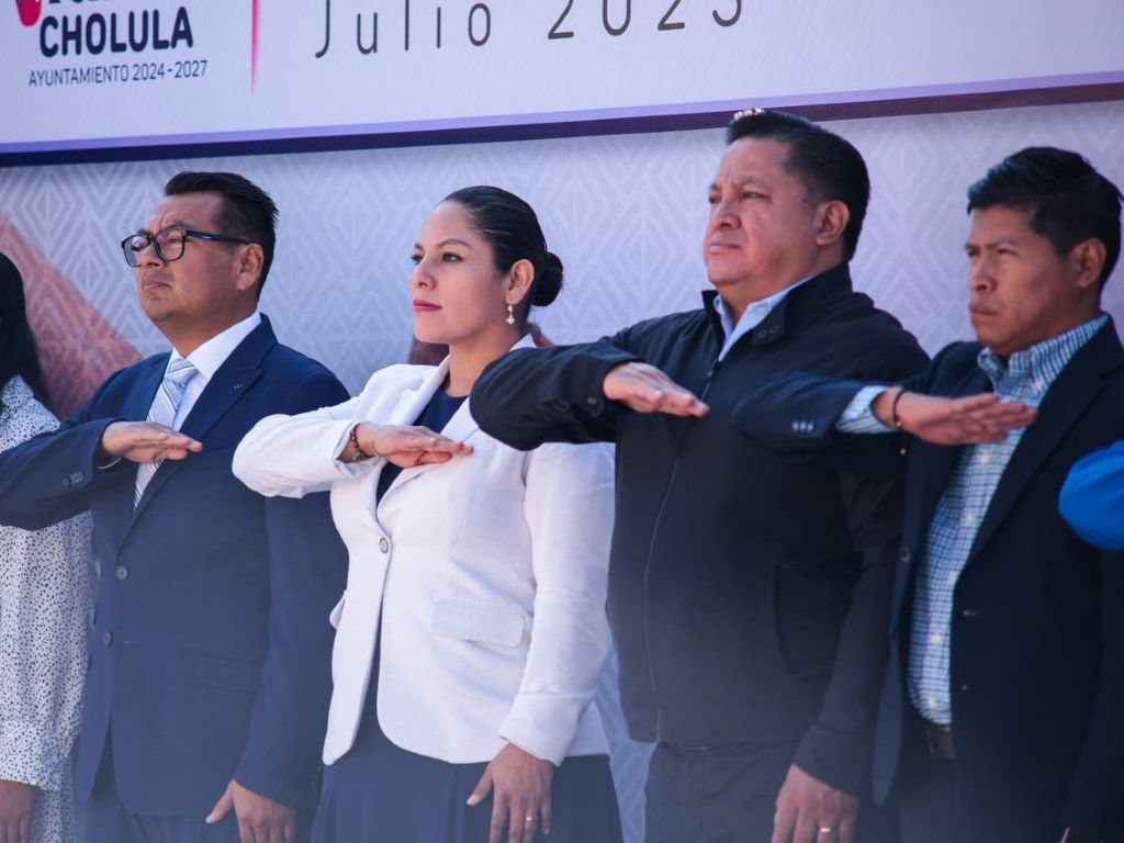 Lupita Cuautle reafirma valores cívicos y de legalidad en ceremonia