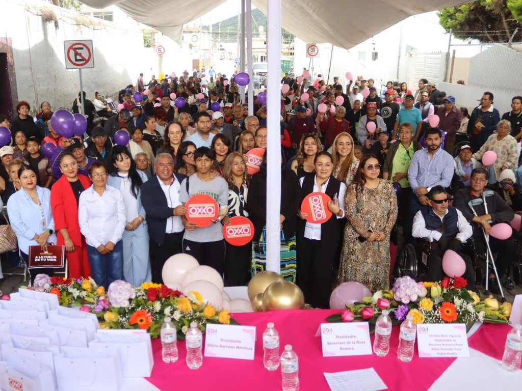 DIF de Amozoc entrega aparatos ortopédicos y prótesis a ciudadanos