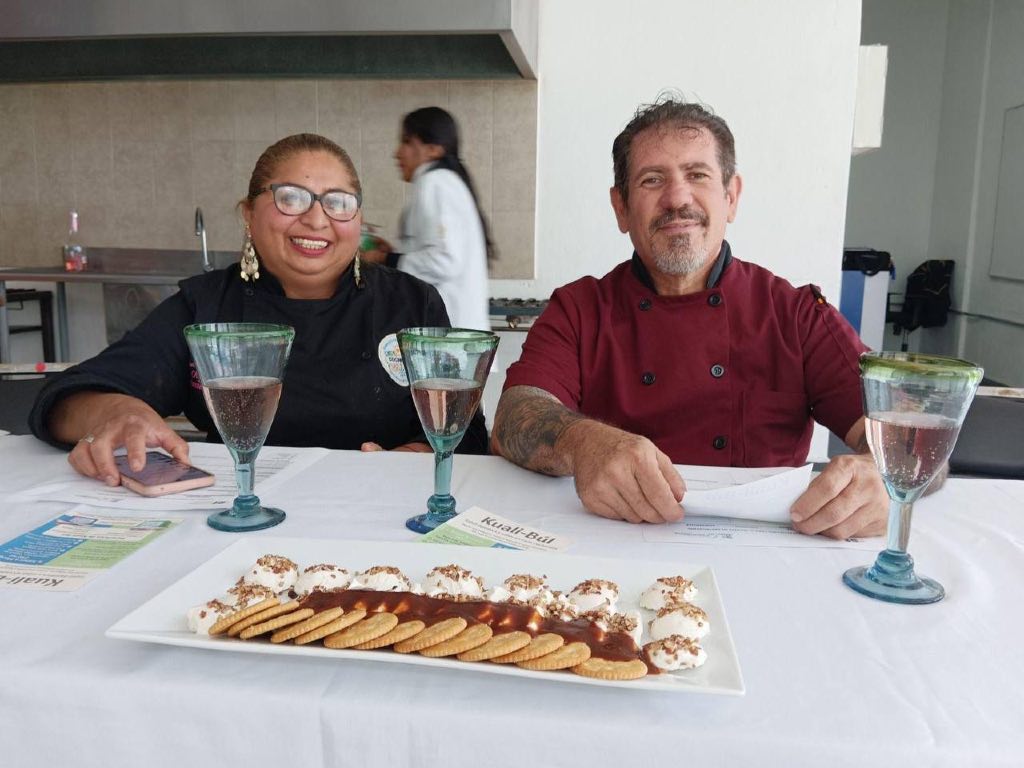 Crean yogurt con características saludables en Escuela de Gastronomía del SMDIF