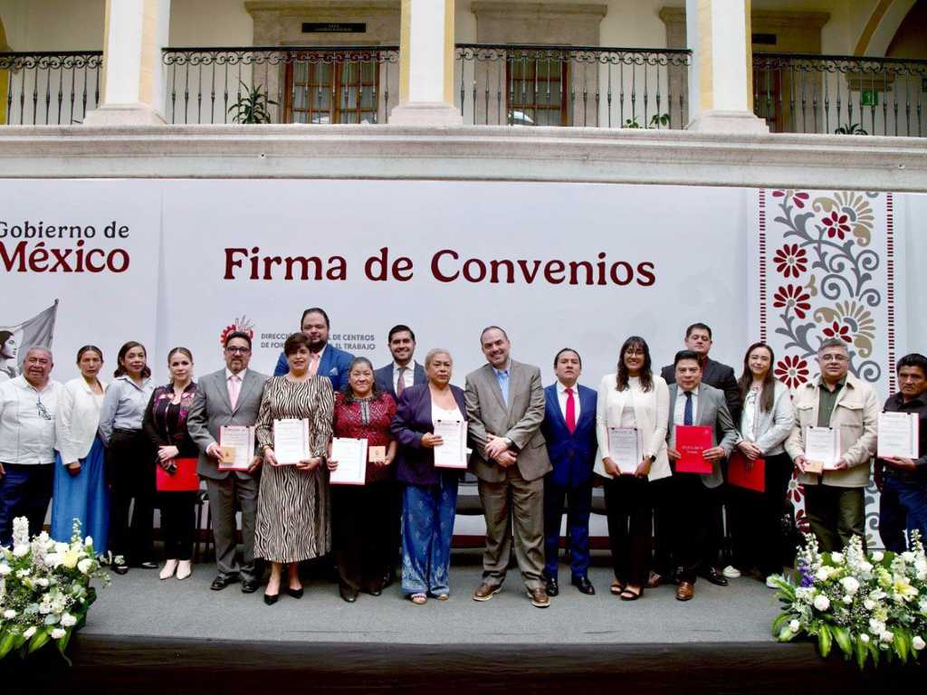 Puebla firma compromiso para mejores oportunidades educativas y laborales