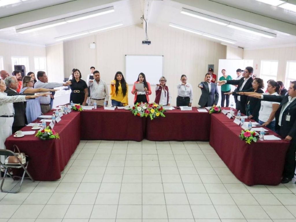 Reafirma Tonantzin Fernández su compromiso con la educación en San Pedro Cholula