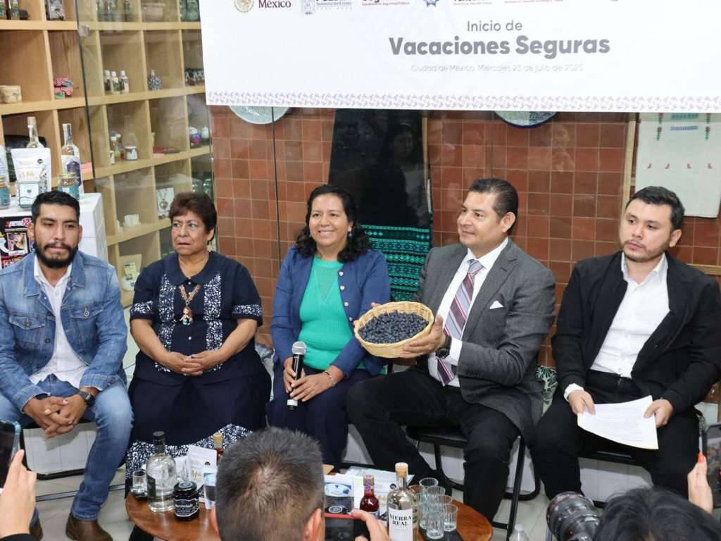 Invitan a turistas nacionales y extranjeros a que visiten Puebla y conozcan su cultura y tradiciones