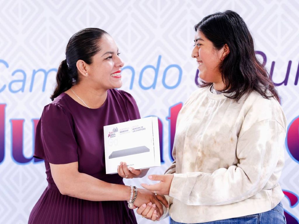 Fortalece Gobierno de San Andrés Cholula al talento juvenil con apoyos tecnológicos