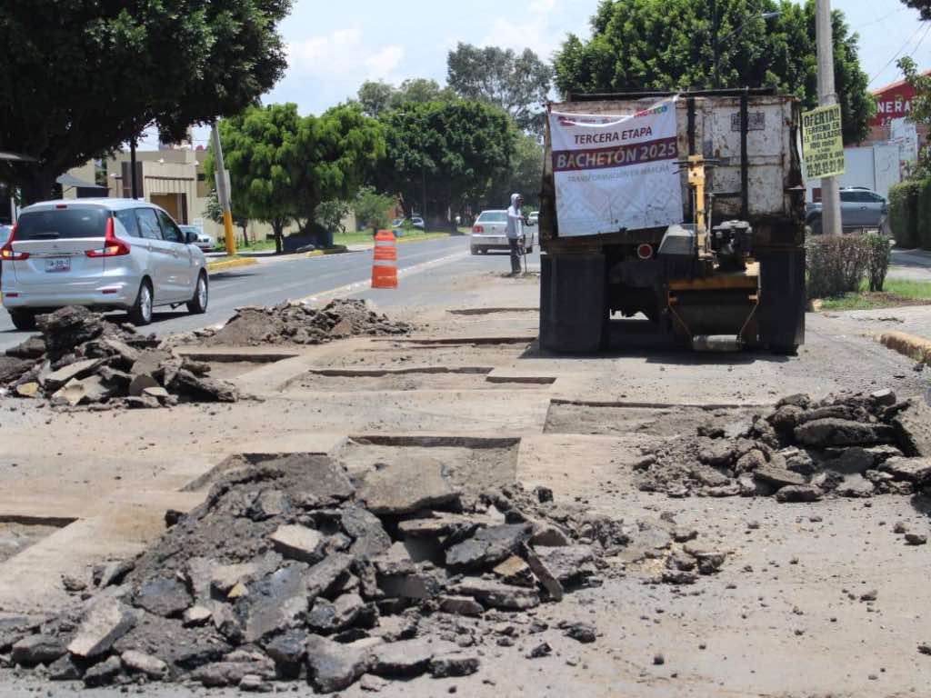 Con dos cuadrillas permanentes, continúa el Programa Bachetón en Cholula