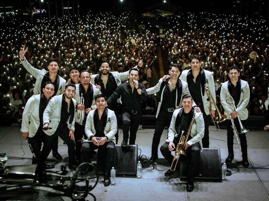 La Arrolladora Banda el Limón llegó a la BUAP durante la Bienvenida 2025