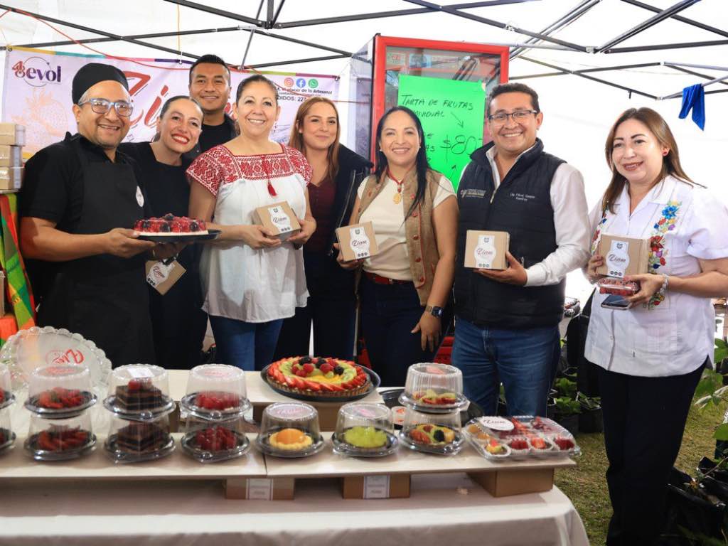 Destaca Laura Artemisa trabajo de las y los productores de berries en Huejotzingo