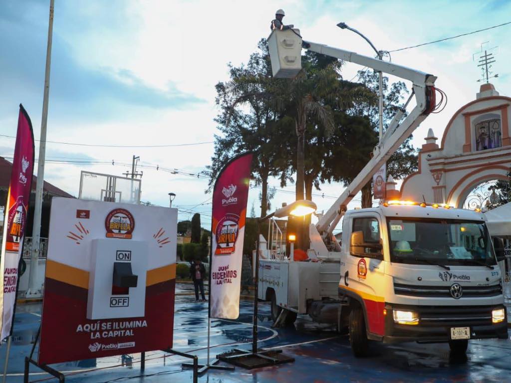 Instalan 359 luminarias LED en San Pedro Zacachimalpa