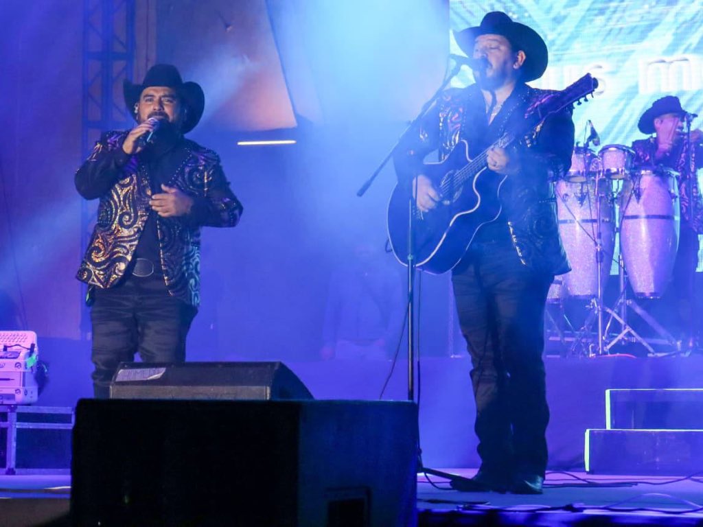Grupo Palomo puso a cantar a más de 12 mil personas en la Feria de Cholula