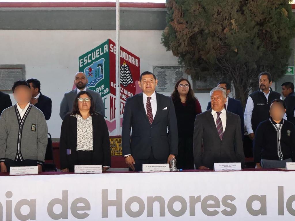 Armenta realiza honores a la bandera en la Secundaria “18 de Marzo” de Acatzingo