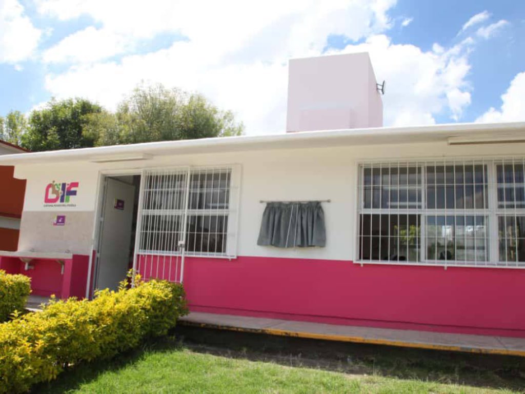 Inauguran desayunador en la Secundaria Técnica No 112