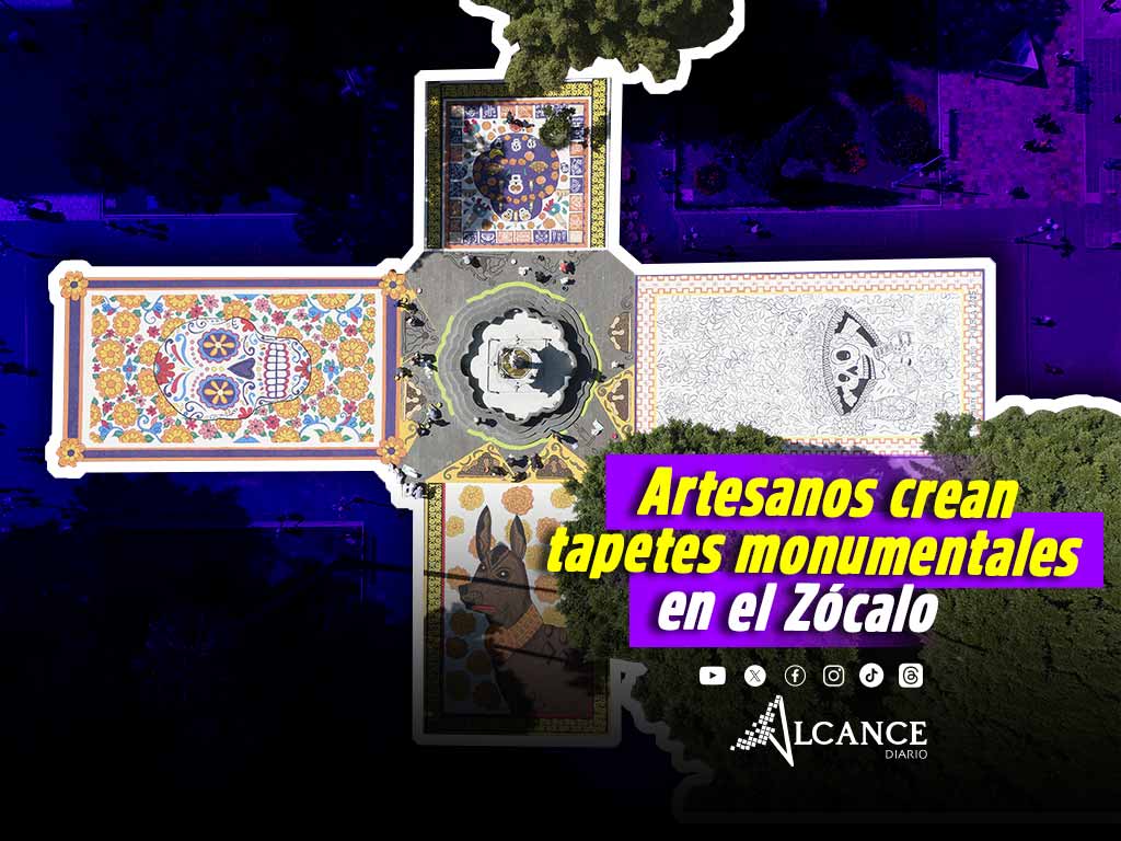 Manos de Huamantla llenan de color el Zócalo de Puebla con tapetes monumentales