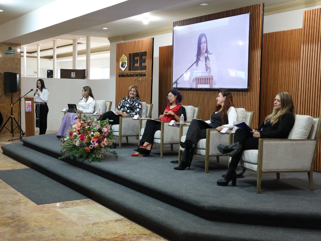 Realiza IEE Diálogos Postelectorales; reflexionan sobre voto migrante y violentadores