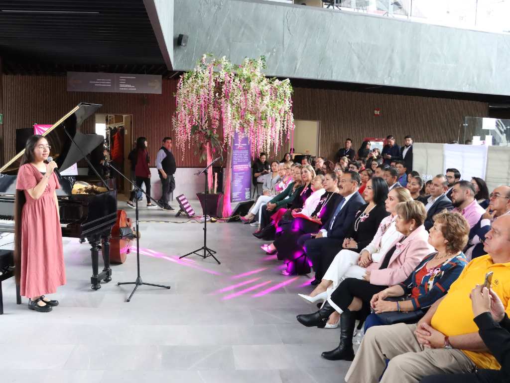 Congreso del Estado conmemora Semana Rosa con un concierto de piano y contrabajo