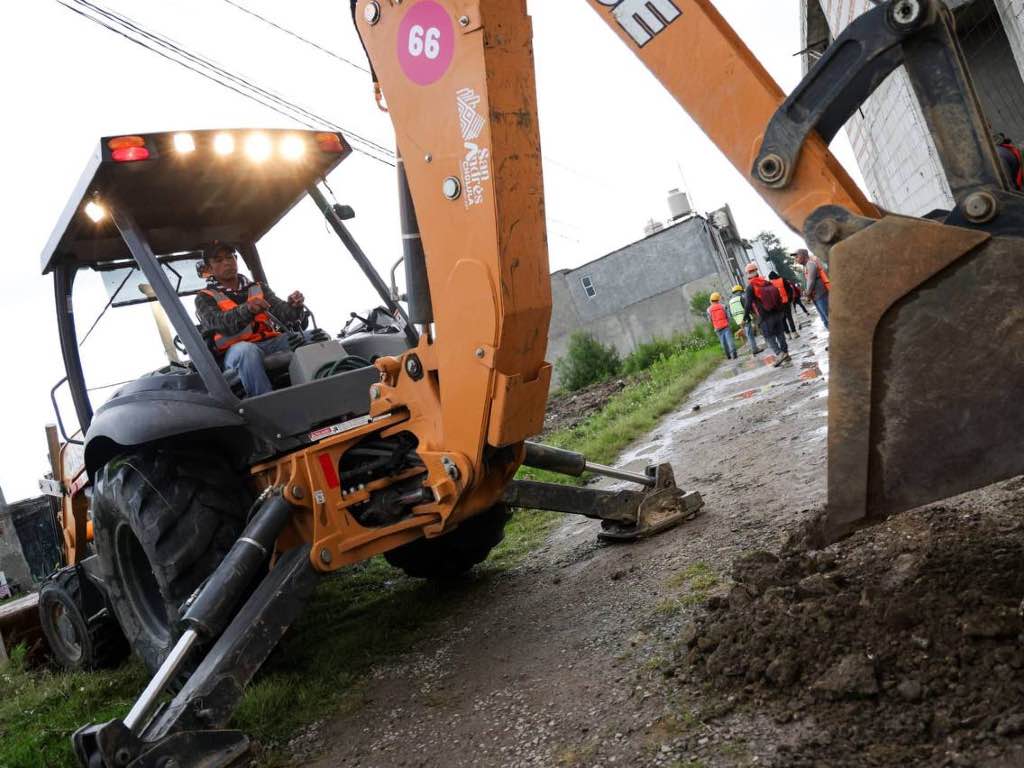 Arranca ampliación de drenaje y red de agua potable en San Rafael Comac