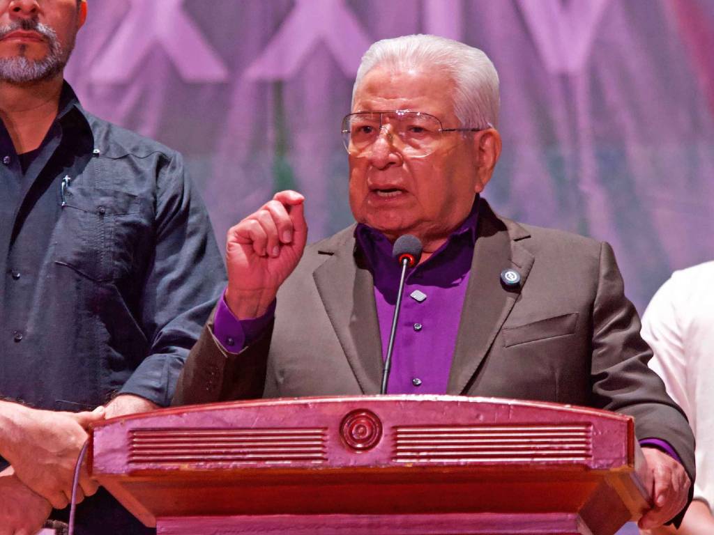 Aquiles Córdova llama a ser cultos para cambiar a México; arrancó Encuentro Nacional de Teatro