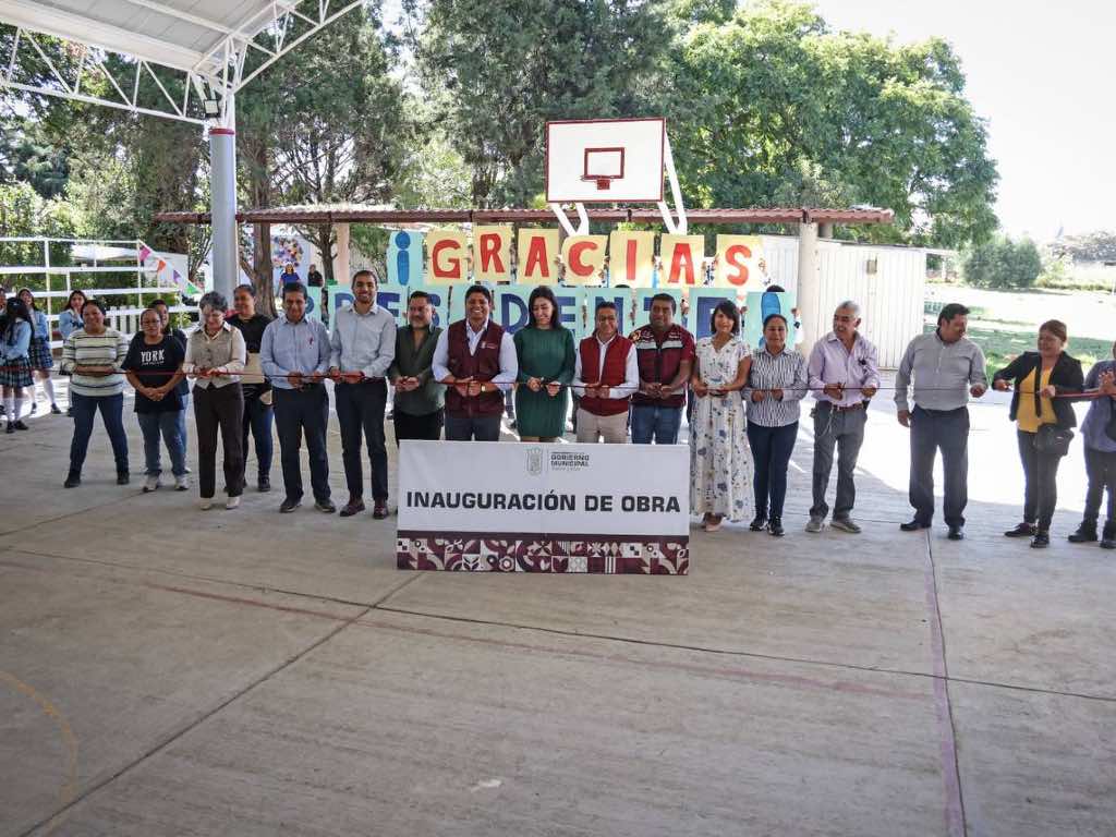 Entregan el arco techo del Bachillerato Octavio Paz en Cuautlancingo