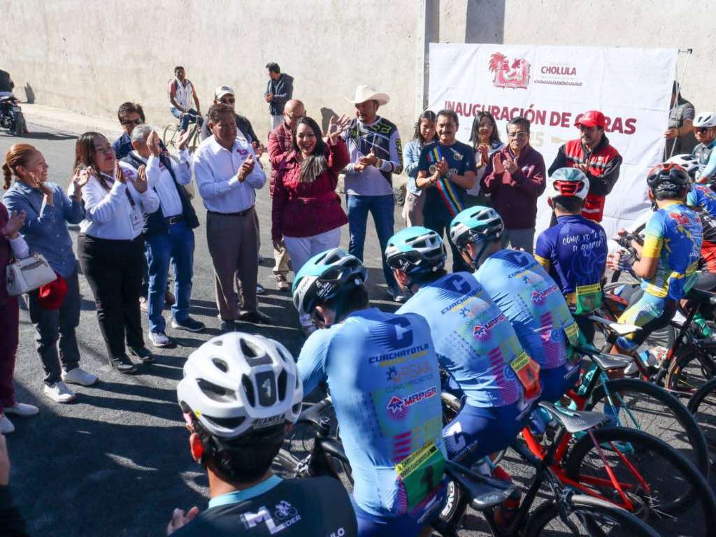 Rehabilitan primera etapa de calle Cholula en San Diego Cuachayotla, usada en Carrera Clásica