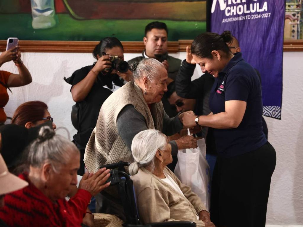 Realizan quinta entrega de apoyos alimentarios en San Andrés Cholula
