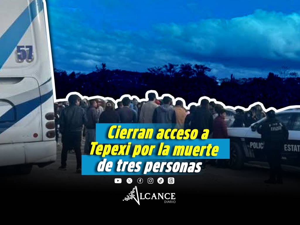 Manifestantes cierran acceso a Tepexi; exigen justicia por la muerte de tres personas de Ixcaquixtla