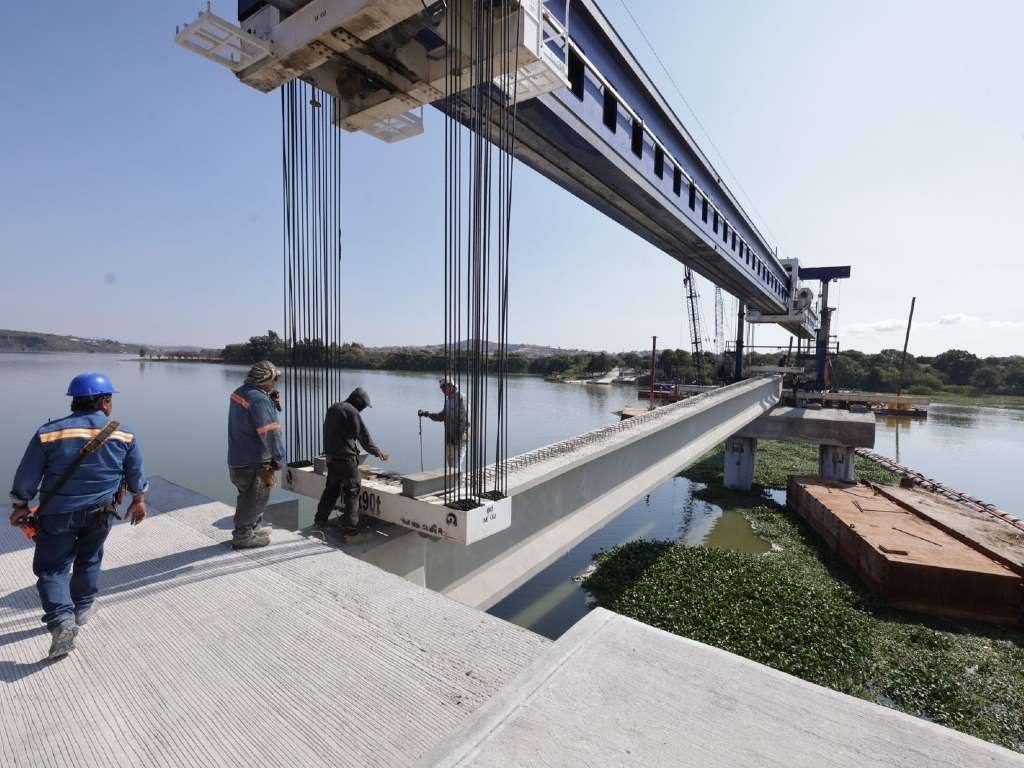 Avanza Gobierno del Estado en conectar 7 municipios con puente La Panga