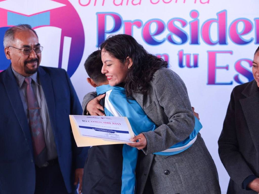 Realizan la décima edición del programa “Un Día con la Presidenta en tu Escuela” en San Andrés Cholula