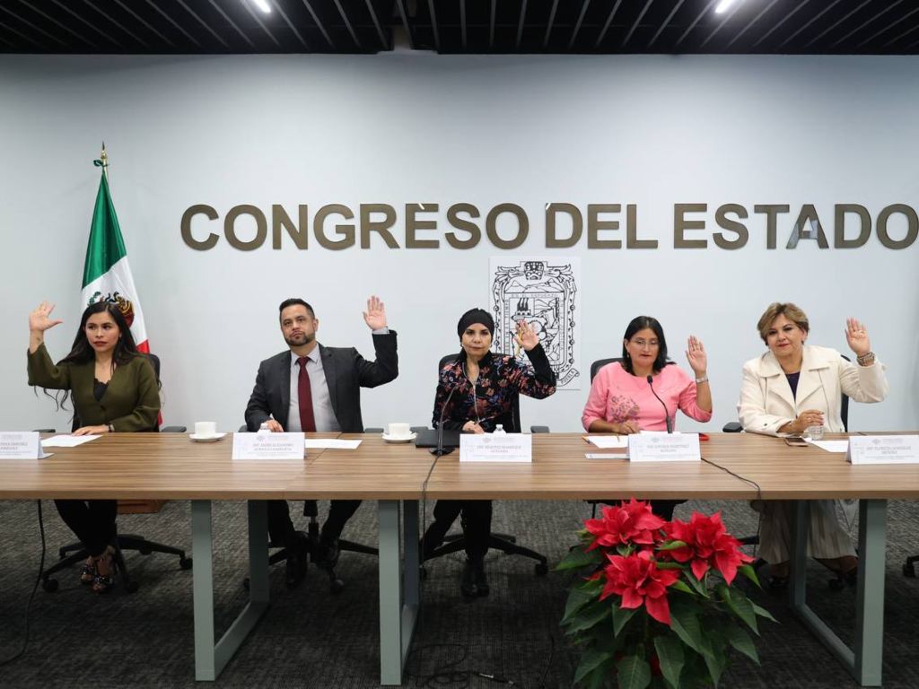 Exhorta Congreso evitar que una mascota sea regalo en temporada decembrina