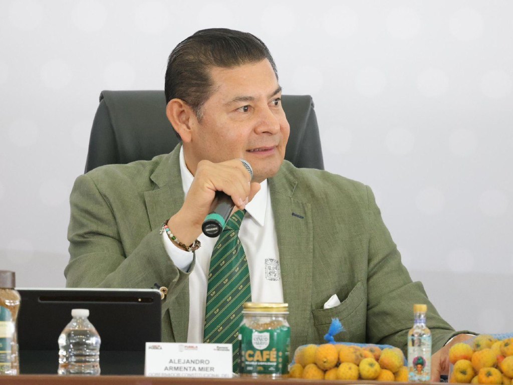 Gobierno de Puebla fortalece lazos con migrantes con 7 mil asesorías