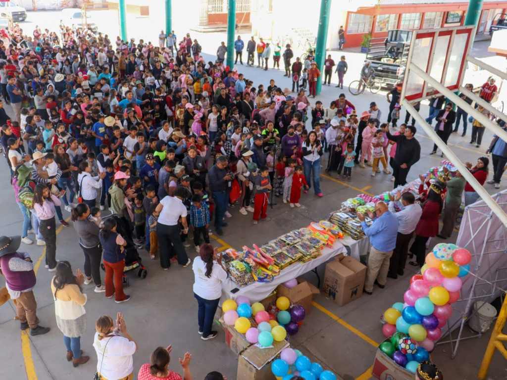 Entregan más de 30 mil juguetes en San Pedro Cholula con Caravana de la Transformación