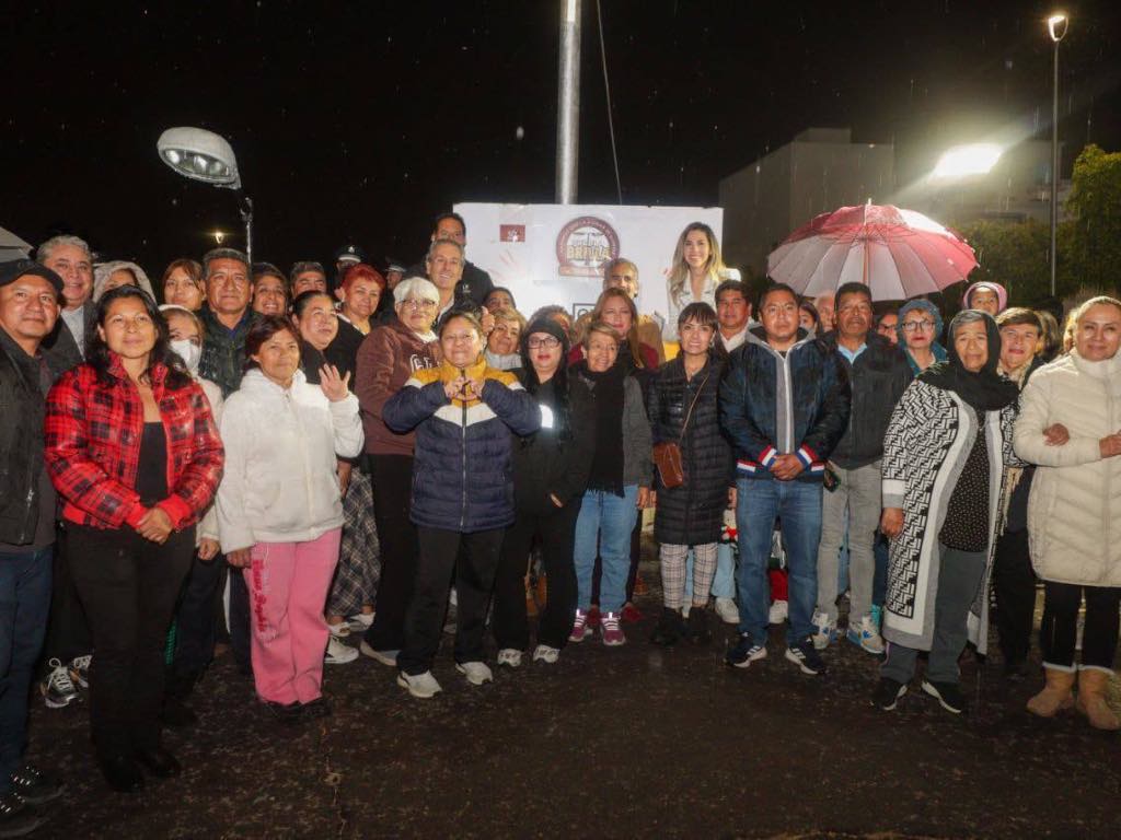 Llega Puebla Brilla a Jardines de Santa Rosa; inauguran 201 luminarias Led