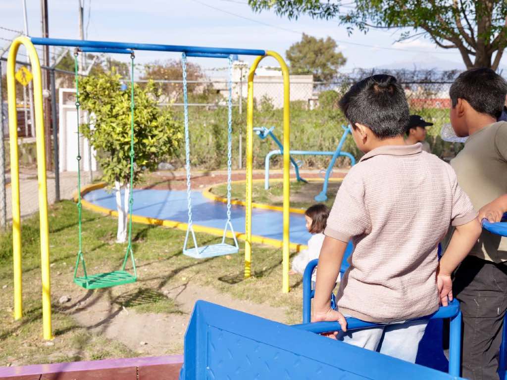 Dan nueva cara a Parque Xicotzingo y a calle en San Bernardino Tlaxcalancingo