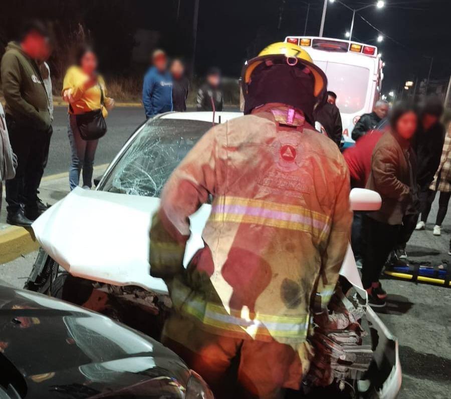 Protección Civil de San Pedro Cholula atiende percances vehiculares en San Juan Tlautla y Santiago Momoxpan