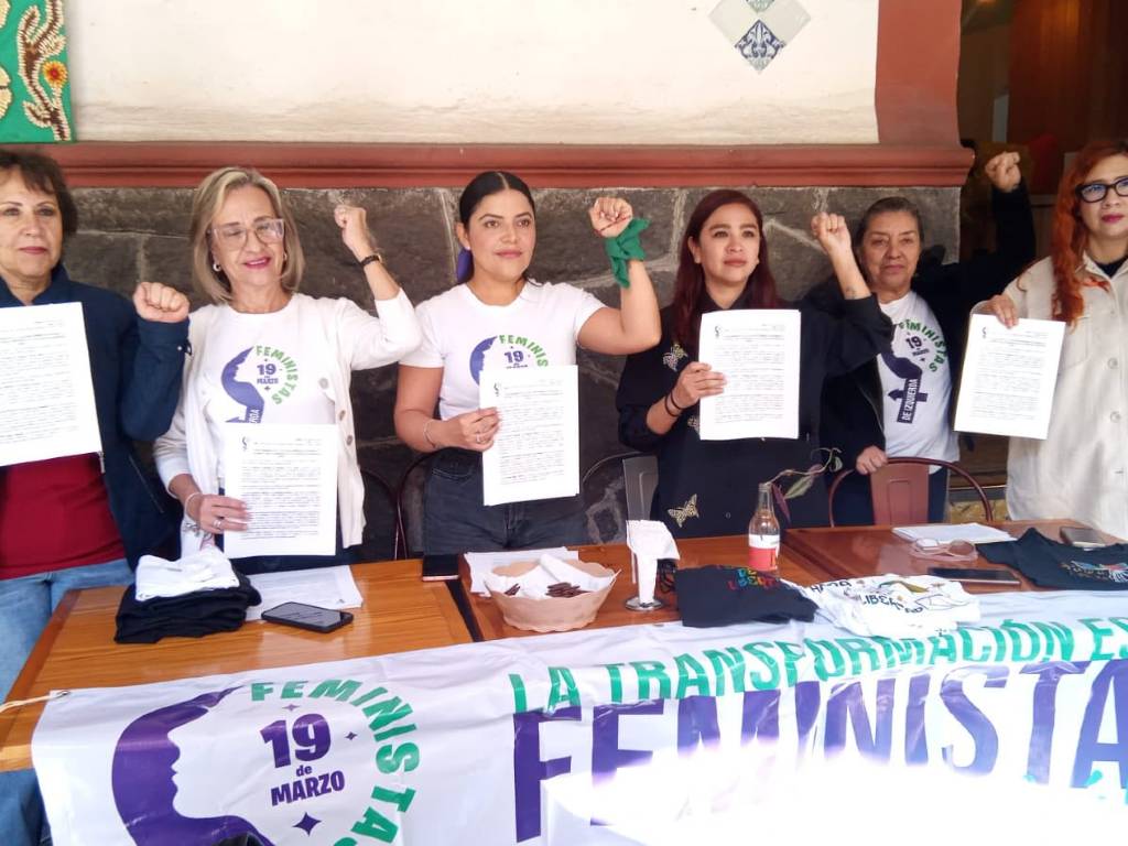 Colectivo feminista rechaza iniciativa sobre gestación asistida en el Congreso de Puebla