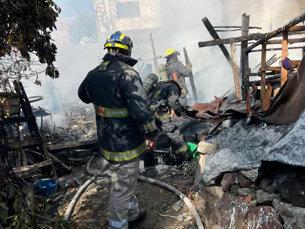 Muere una persona tras incendio en la colonia Guadalupe Hidalgo