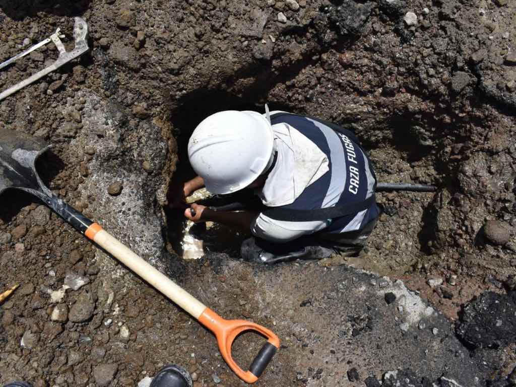 Refuerza Agua de Puebla reparación de fugas de agua potable