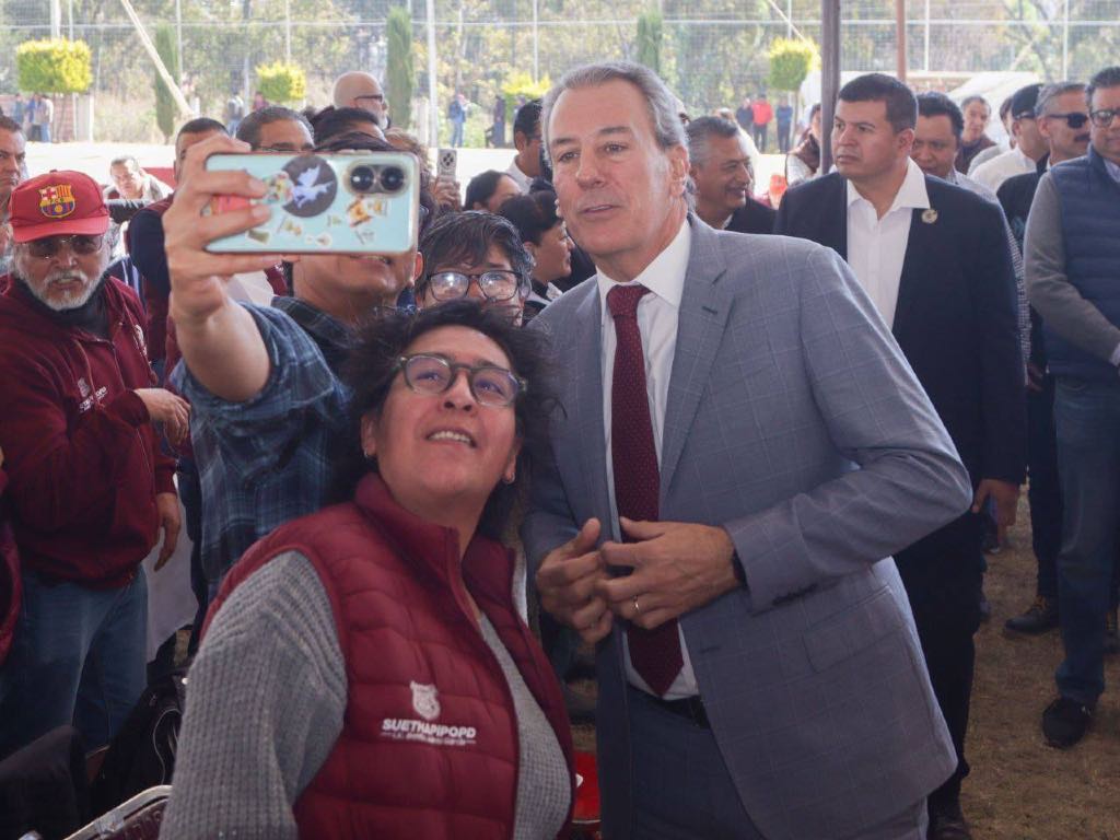 Comparte Pepe Chedraui tradición del Día de la Candelaria con personal del Gobierno de la Ciudad