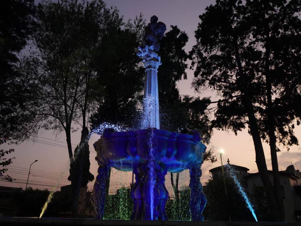 Dan mantenimiento integral a la fuente del Parque Habana