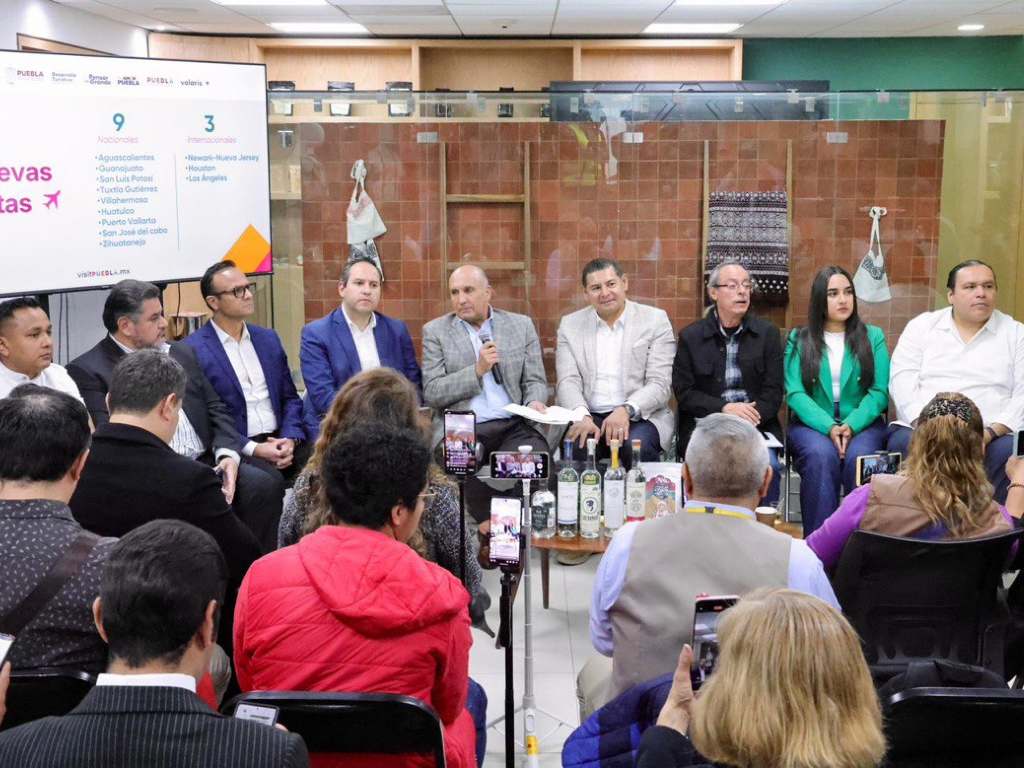 Puebla fortalece conectividad aérea nacional e internacional con 12 nuevas rutas